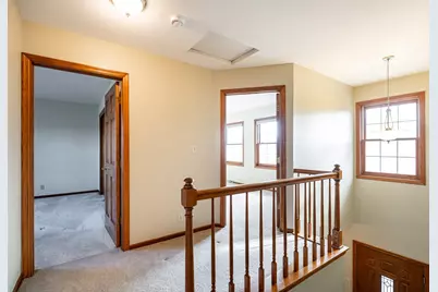 8850 W Lake Pointe Cir, Franklin, WI 53132 - Photo 21