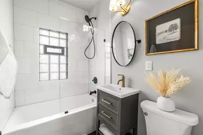 2262 N 71st St, Wauwatosa, WI 53213 - Photo 11