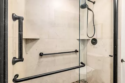 13733 N Hillside Dr, Mequon, WI 53097 - Photo 11