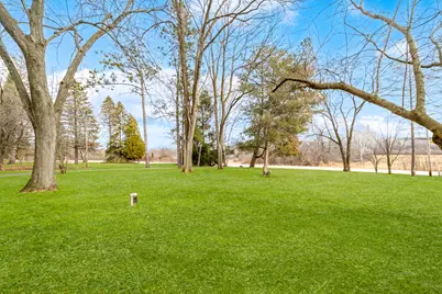 13733 N Hillside Dr, Mequon, WI 53097 - Photo 17