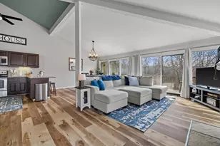 521 Bristol Oak Ct, Fontana, WI 53125 - Photo 3