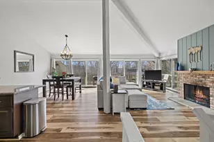 521 Bristol Oak Ct, Fontana, WI 53125 - Photo 1