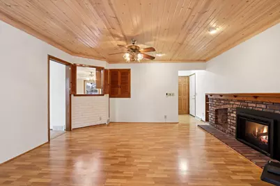 712  Lake Bluff Dr, Oconomowoc, WI 53066 - Photo 9