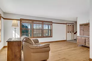 4304 Meadowlark Ln, La Crosse, WI 54601 - Photo 9