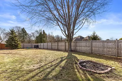 5631  Freedy Ave, Racine, WI 53406 - Photo 5