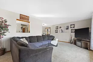 5631 Freedy Ave, Racine, WI 53406 - Photo 7