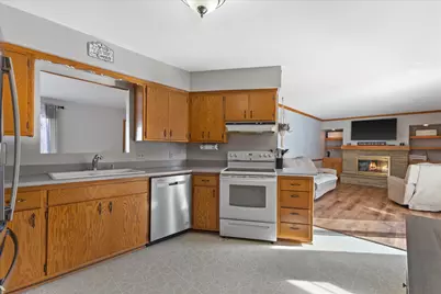 5631  Freedy Ave, Racine, WI 53406 - Photo 13