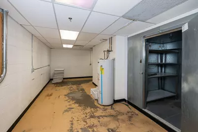 225  Sand Lake Rd, Onalaska, WI 54650 - Photo 9