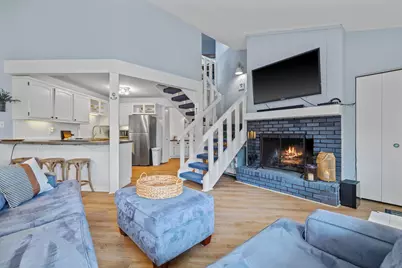 601  Knollwood Cir #F, Fontana, WI 53125 - Photo 1