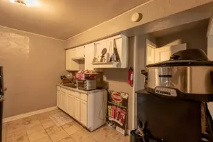 3601 W Highland Blvd, Milwaukee, WI 53208 - Photo 23