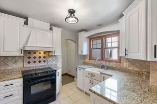 W6679 Red Fox Run, Plymouth, WI 53073 - Photo 11