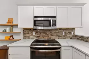 772 Bridlewood Dr, Hartford, WI 53027 - Photo 13