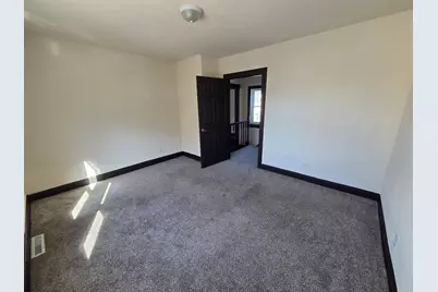 6123  8th Ave, Kenosha, WI 53143 - Photo 13