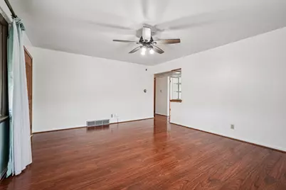 2818 S 72nd St, West Allis, WI 53219 - Photo 7