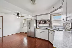 2818 S 72nd St, West Allis, WI 53219 - Photo 13