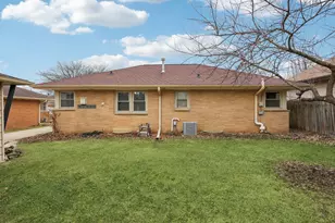 2818 S 72nd St, West Allis, WI 53219 - Photo 35