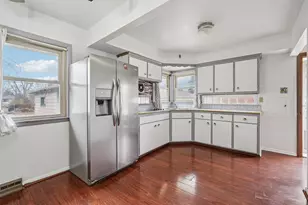 2818 S 72nd St, West Allis, WI 53219 - Photo 11