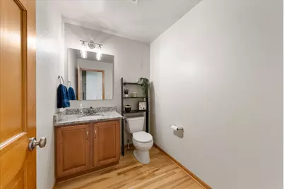 W273N2420  Arlington Ct, Pewaukee, WI 53072 - Photo 35