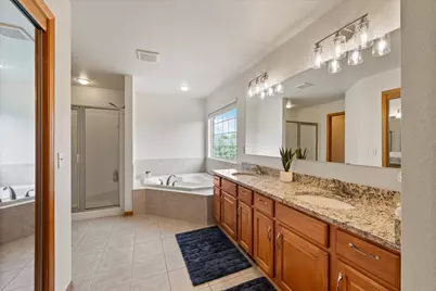 W273N2420  Arlington Ct, Pewaukee, WI 53072 - Photo 23