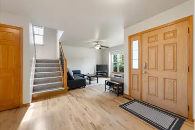 W273N2420  Arlington Ct, Pewaukee, WI 53072 - Photo 15