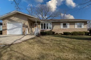 905 Sand St, Watertown, WI 53098 - Photo 1
