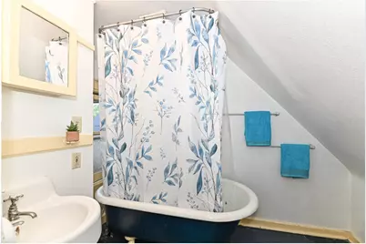 2834 N Hackett Ave, Milwaukee, WI 53211 - Photo 19