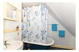 2834 N Hackett Ave, Milwaukee, WI 53211 - Photo 19