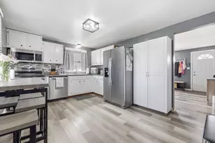 8741 37th Ave, Kenosha, WI 53142 - Photo 5