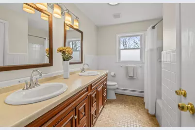 10311 W Ruby Ave, Wauwatosa, WI 53225 - Photo 31