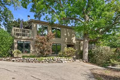 603  Knollwood Cir #A, Fontana, WI 53125 - Photo 3