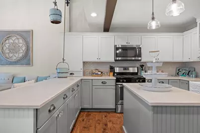 603  Knollwood Cir #A, Fontana, WI 53125 - Photo 13