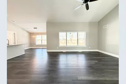 4749  Piper Ln, Racine, WI 53403 - Photo 5