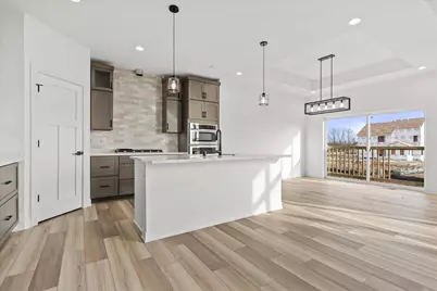 N66W20955  Sweet Clover Dr, Menomonee Falls, WI 53051 - Photo 5