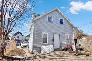 2477 S 6th St, Milwaukee, WI 53215 - Photo 5