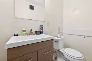 630 E Locust St, Milwaukee, WI 53212 - Photo 17