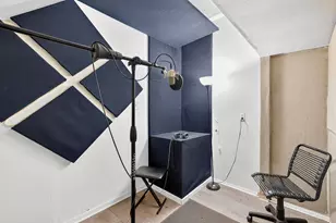 630 E Locust St, Milwaukee, WI 53212 - Photo 13