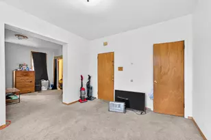 630 E Locust St, Milwaukee, WI 53212 - Photo 33