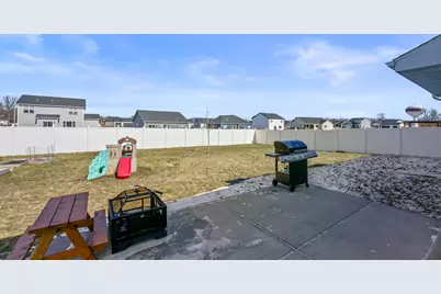 100 E Gailen Ln, Milton, WI 53563 - Photo 7