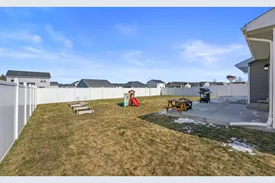 100 E Gailen Ln, Milton, WI 53563 - Photo 5