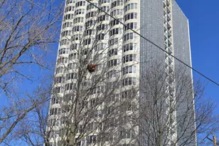 2525 S Shore Dr, Milwaukee, WI 53207 - Photo 3