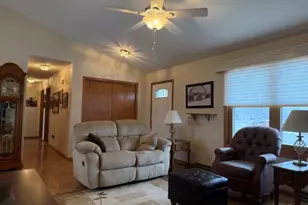 62 E Sedgemeadow St, Elkhorn, WI 53121 - Photo 5