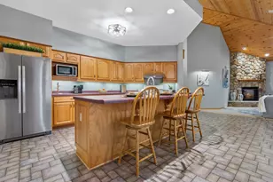 439 92nd St, Racine, WI 53126 - Photo 17