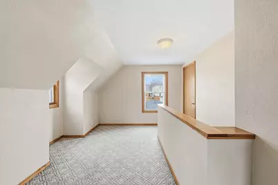 8435 W Townsend St, Milwaukee, WI 53222 - Photo 15