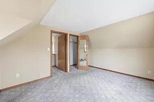 8435 W Townsend St, Milwaukee, WI 53222 - Photo 17