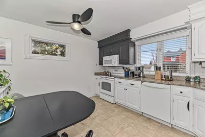 127  Clark St, Pewaukee, WI 53072 - Photo 7