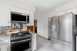 631 E Wilson St, Oconomowoc, WI 53066 - Photo 11