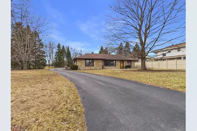 W180N8607  Town Hall Rd, Menomonee Falls, WI 53051 - Photo 5