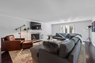 14220 Hillside Rd, Elm Grove, WI 53122 - Photo 13