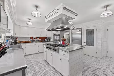 14220  Hillside Rd, Elm Grove, WI 53122 - Photo 7