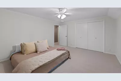 14220  Hillside Rd, Elm Grove, WI 53122 - Photo 29